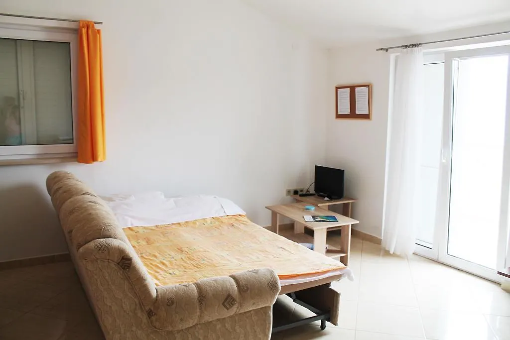 Apartments Gubo باغ كرواتيا