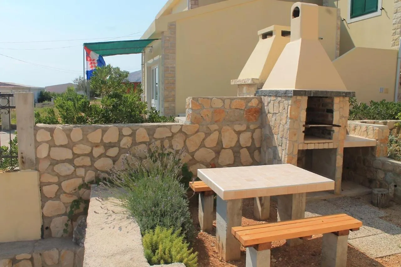 Apartments Gubo باغ